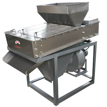 Dry type peanut peeling machine