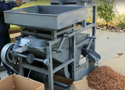 Hazelnut shell separation screening machine