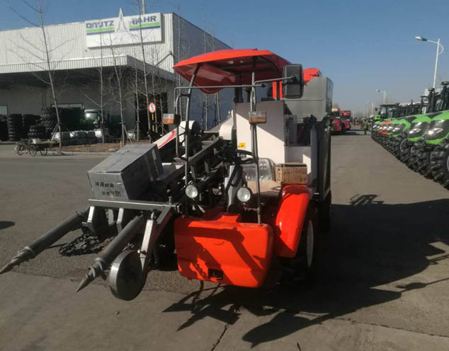 Customer from Argentina purchased our peanut combine harvester