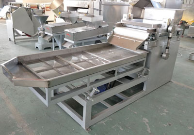 Pakistan customer purchased peanut peeling machine, peanut butter machine