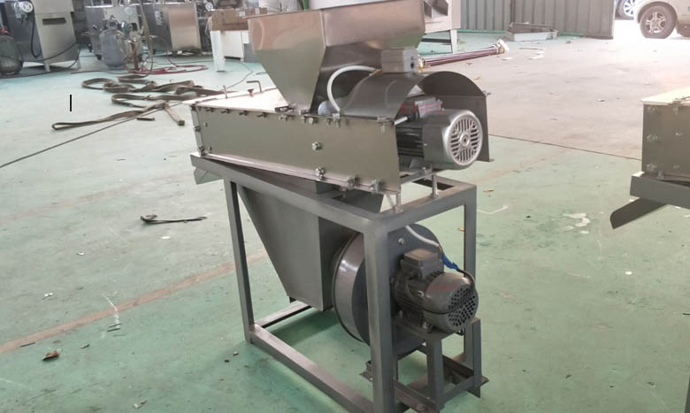 Dry type roasted peanut peeling machine