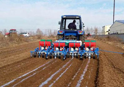 Peanut sowing & peanut planter