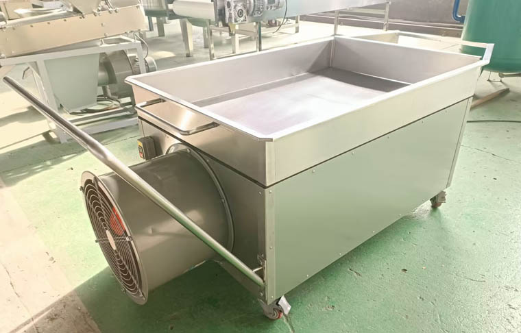 What is the roasted peanut cooling machine used for?