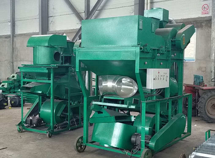 title: Does the peanut sheller have a lot of dust when it works?