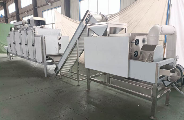 Peanut roasting machine