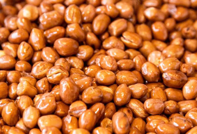 Fried peanuts