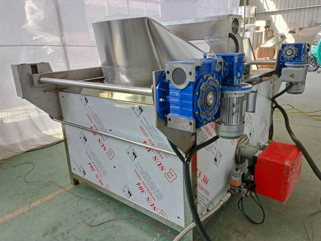 Peanut frying machine